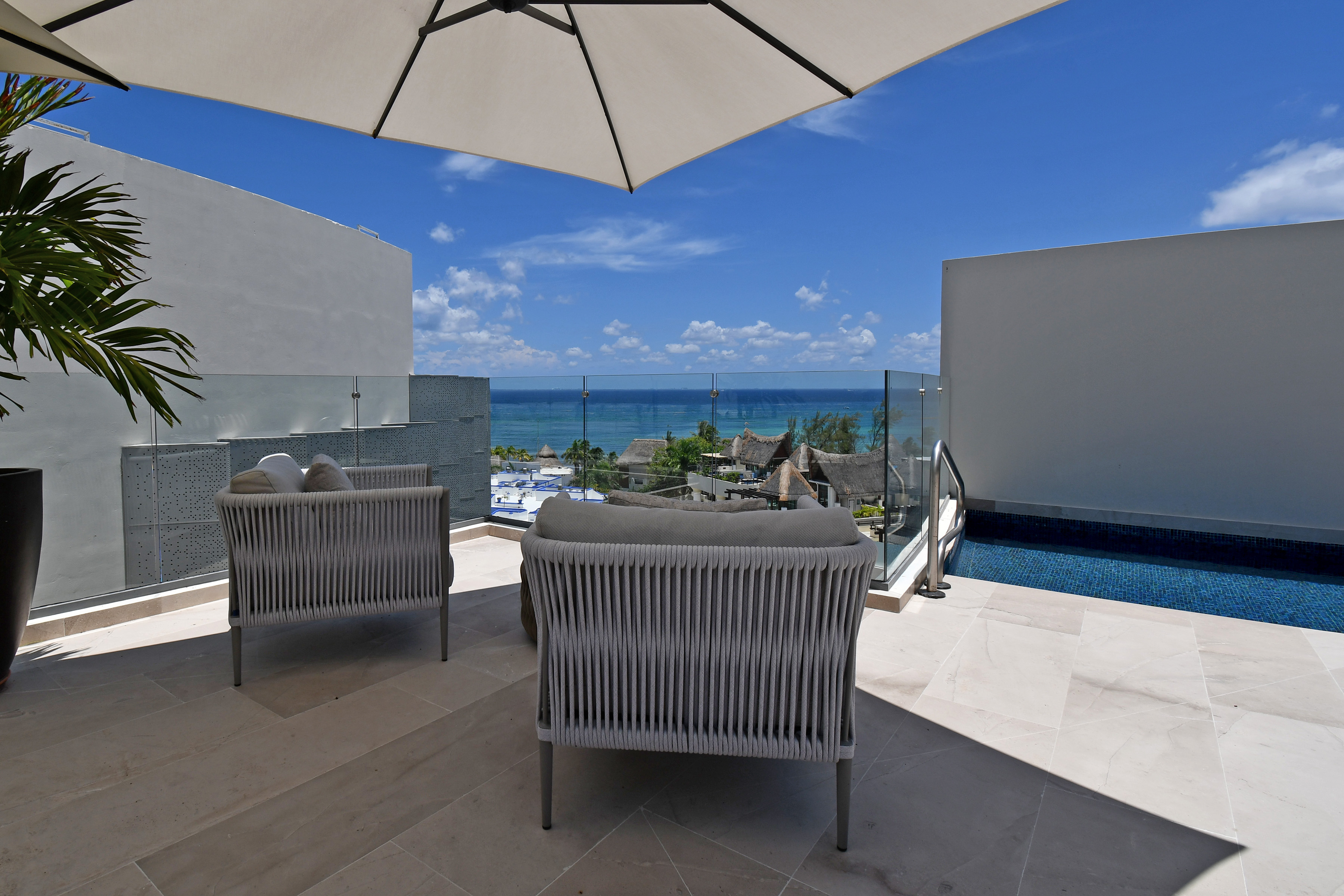  Three-Bedroom Blue Horizon Penthouse - 物件實景