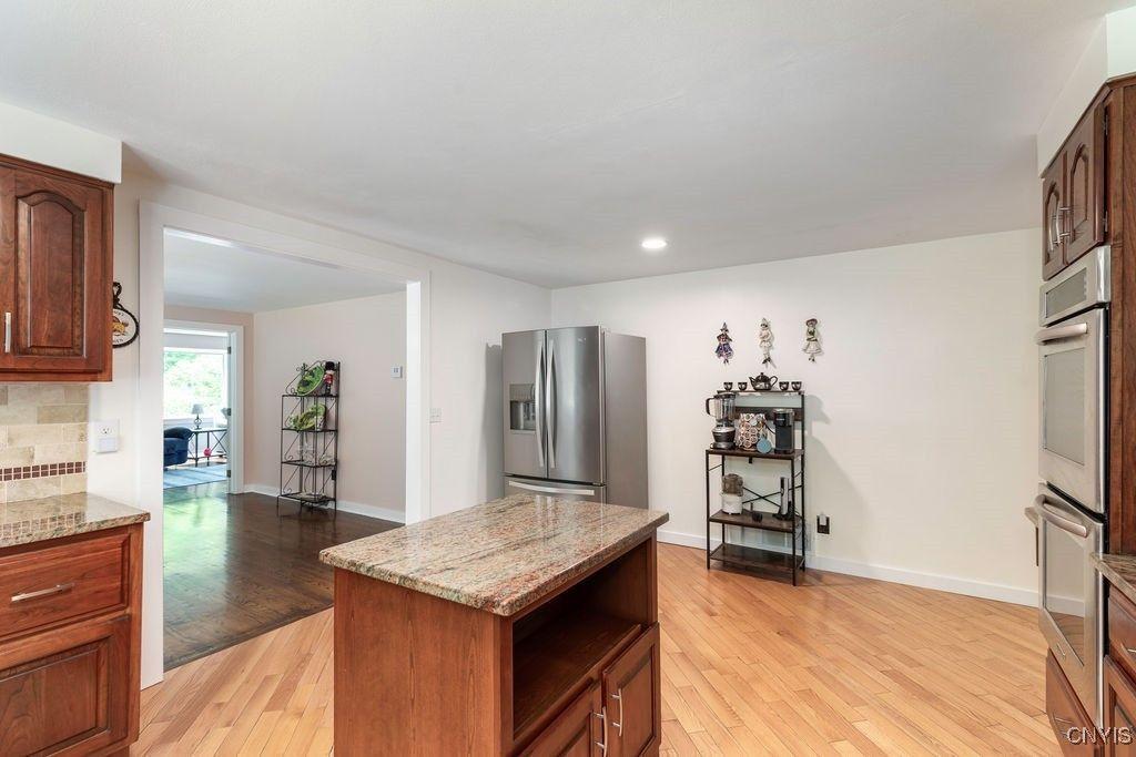 Jamesville, New York, 13078, United States, 4 Bedrooms Bedrooms, ,4 BathroomsBathrooms,Residential,For Sale,1829138
