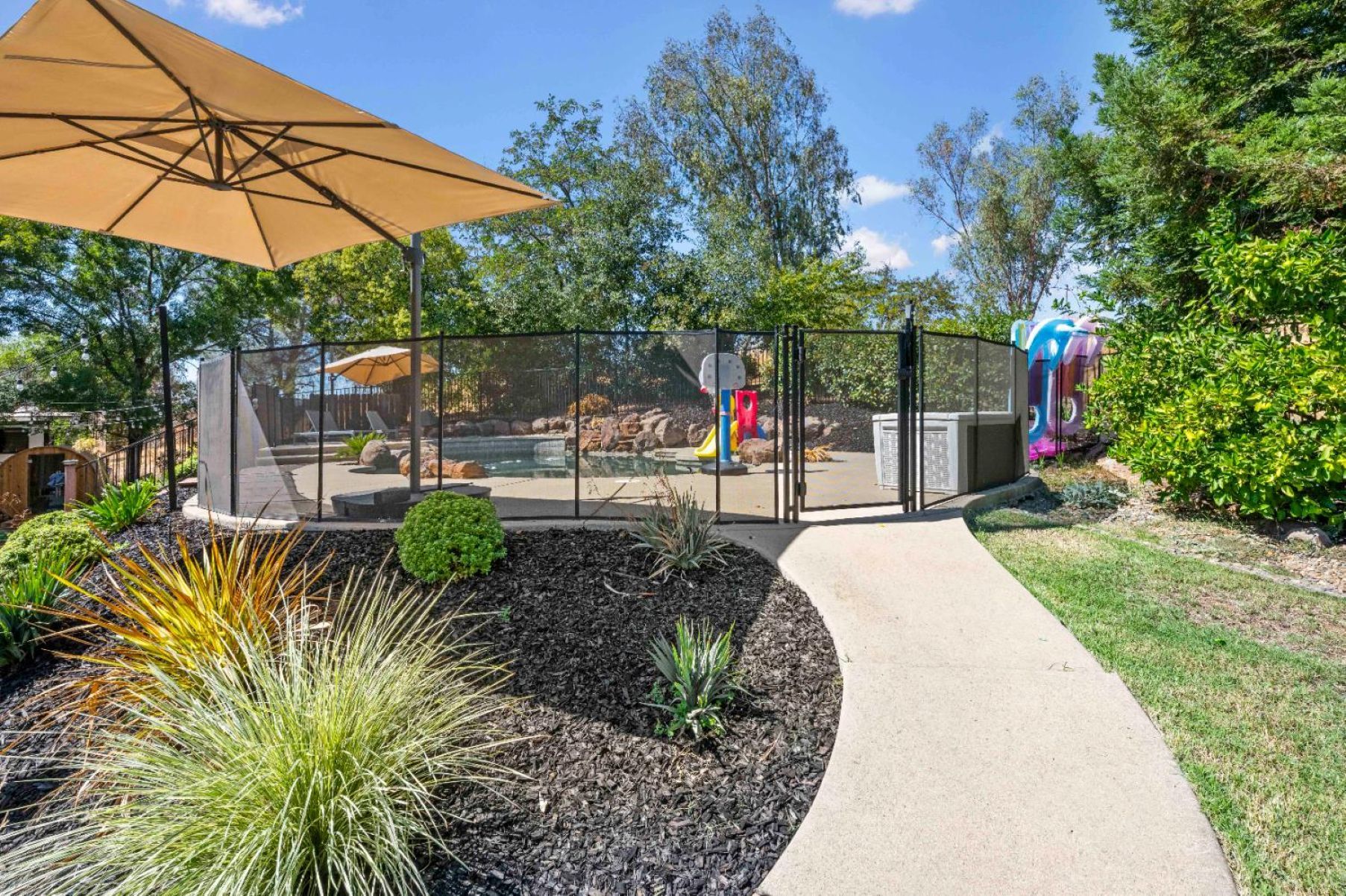  7945 Callison Road, Penryn, CA, 95663 - 物件實景