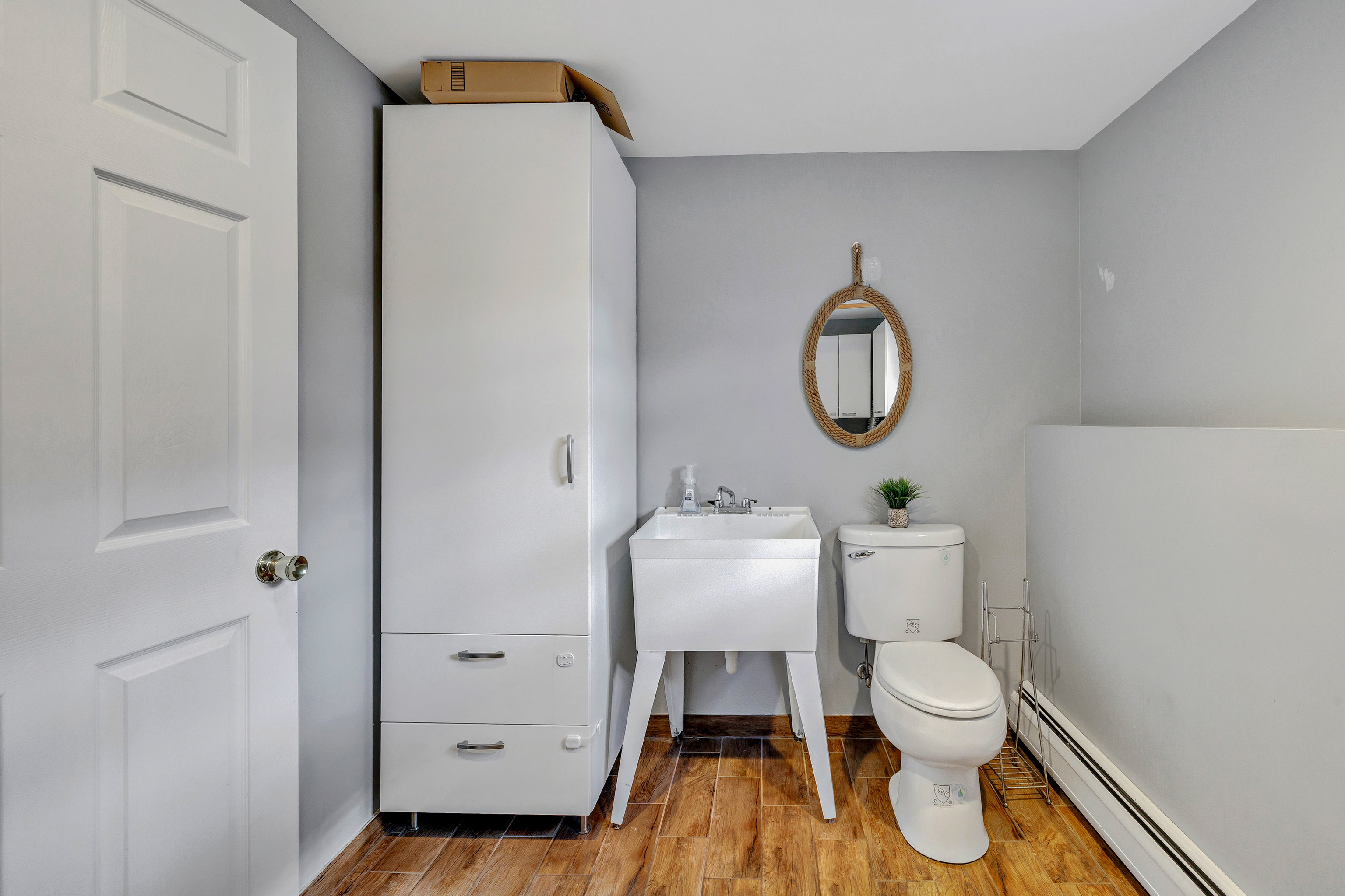 Monroe, Connecticut, 06468, United States, 4 Bedrooms Bedrooms, ,3 BathroomsBathrooms,Residential,For Sale,1989418