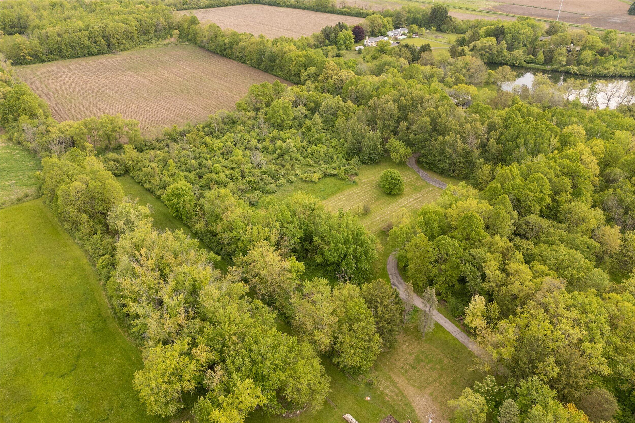 Mequon, Wisconsin, 53097, United States, 5 Bedrooms Bedrooms, ,5 BathroomsBathrooms,Residential,For Sale,1907648
