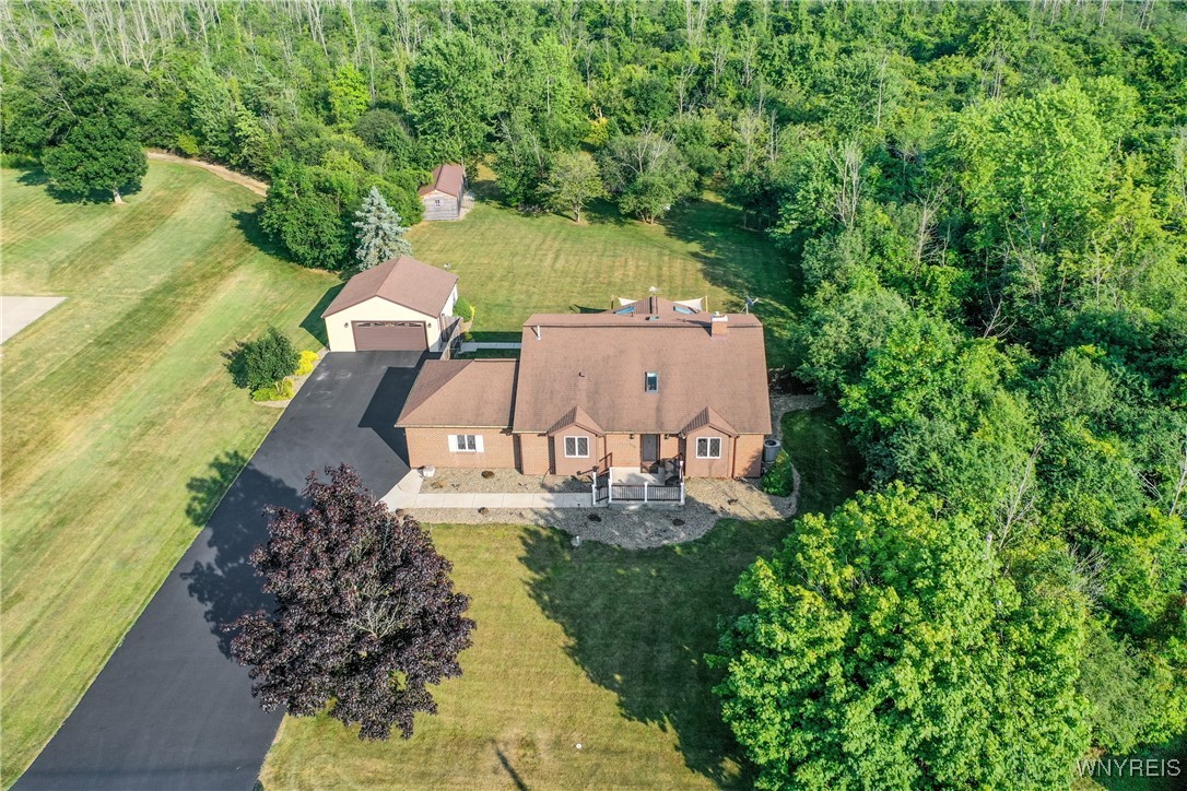 Lewiston, New York, 14092, United States, 4 Bedrooms Bedrooms, ,3 BathroomsBathrooms,Residential,For Sale,1916112