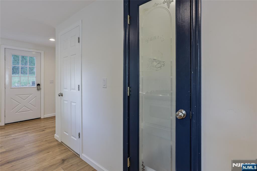 Waldwick, New Jersey, 07463, United States, 3 Bedrooms Bedrooms, ,3 BathroomsBathrooms,Residential,For Sale,1992926