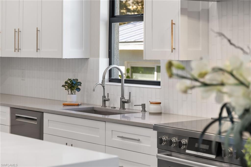 Naples, Florida, 34112, United States, 4 Bedrooms Bedrooms, ,3 BathroomsBathrooms,Residential,For Sale,1992920