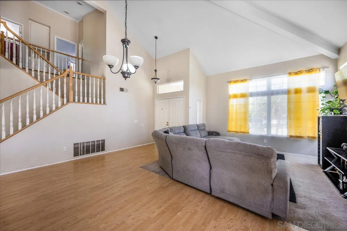 Temecula, California, 92591, United States, 4 Bedrooms Bedrooms, ,3 BathroomsBathrooms,Residential,For Sale,1877414