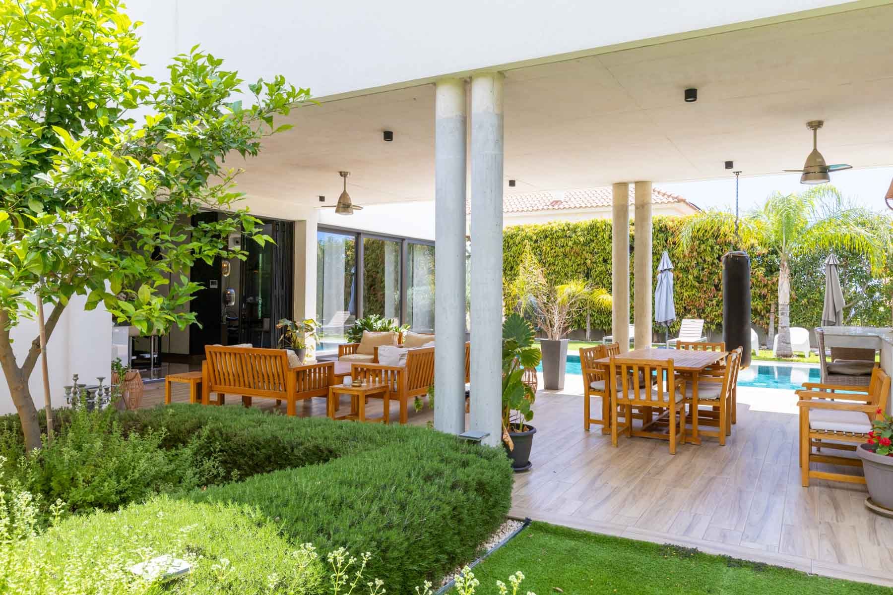  Contemporary 4-Bedroom Villa with Private Pool in Agios Athanasios, Limassol - 物件實景
