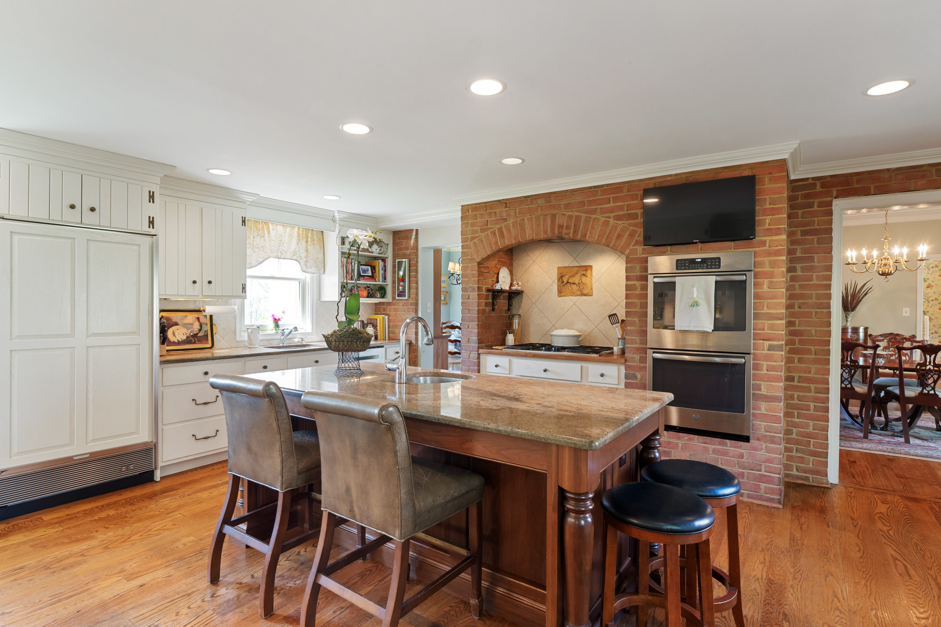  5614 Hot Springs Rd - 物件實景