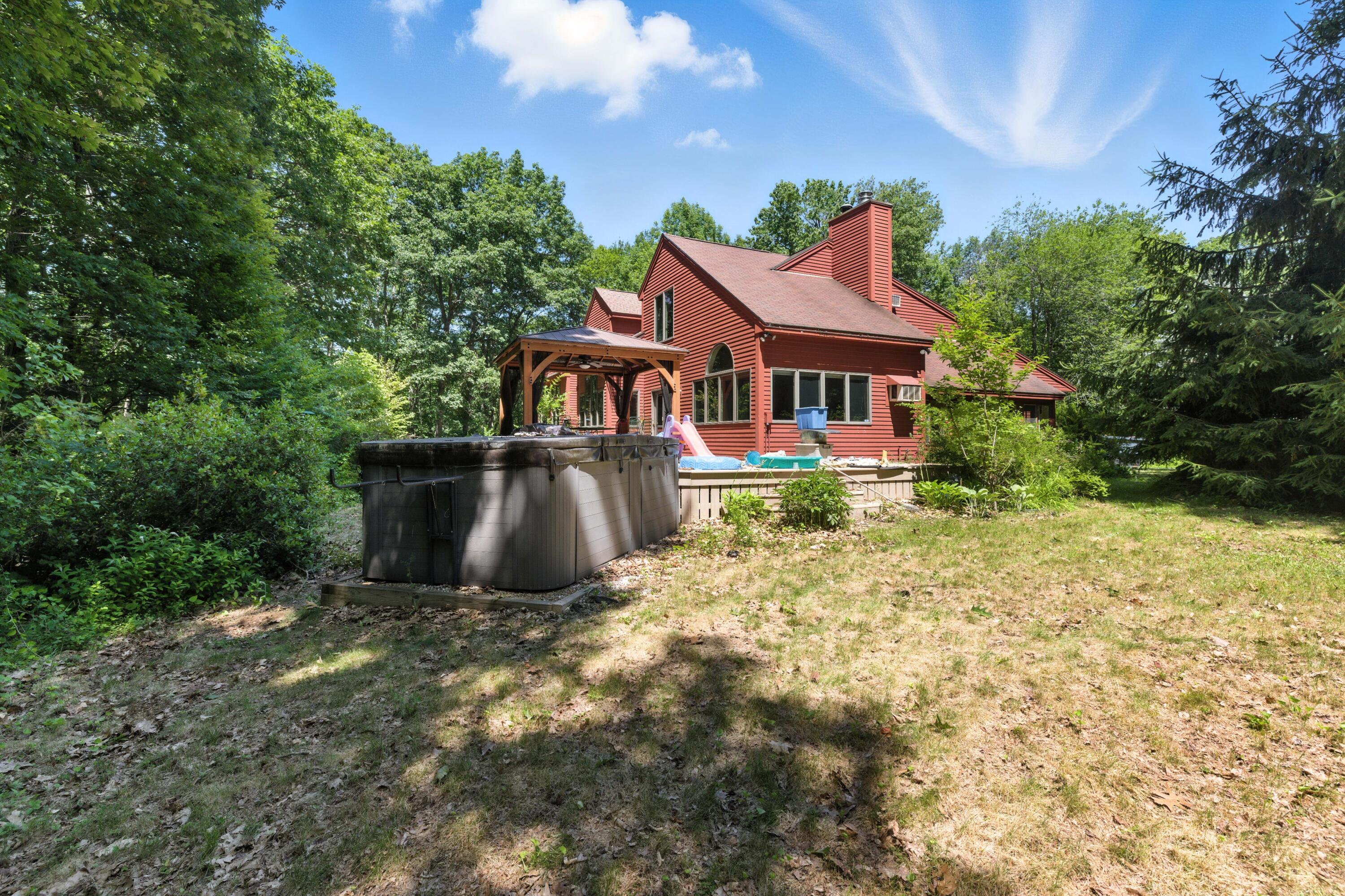 Lewiston, Maine, 04240, United States, 4 Bedrooms Bedrooms, ,3 BathroomsBathrooms,Residential,For Sale,1770488
