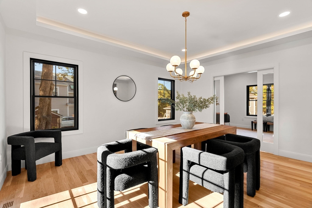 Melrose, Massachusetts, 02176, United States, 5 Bedrooms Bedrooms, ,6 BathroomsBathrooms,Residential,For Sale,1987471