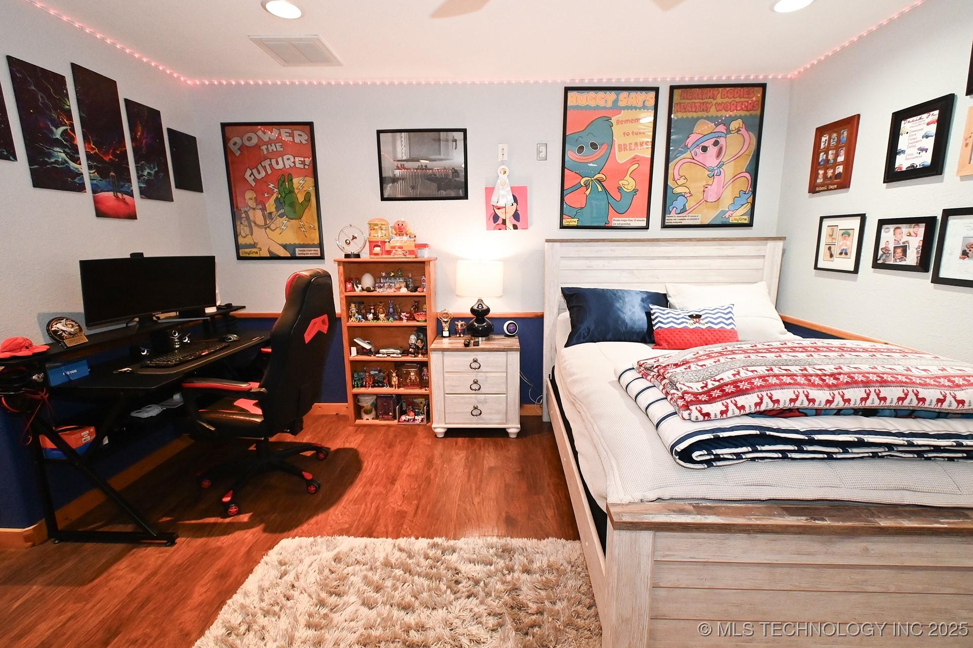 Sallisaw, Oklahoma, 74955, United States, 3 Bedrooms Bedrooms, ,3 BathroomsBathrooms,Residential,For Sale,1977994