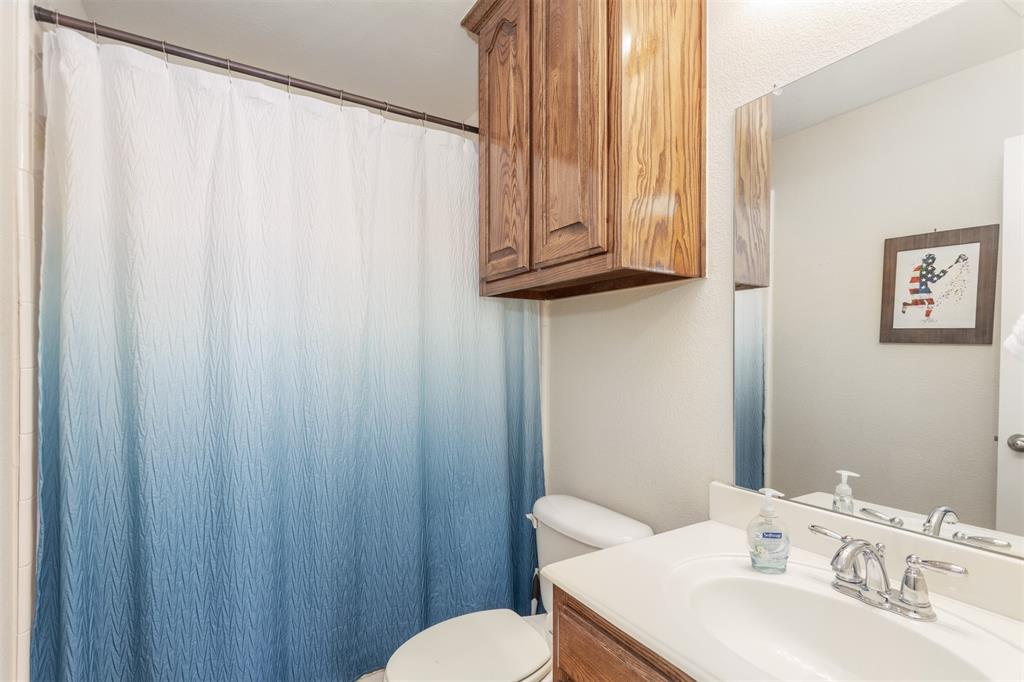 McKinney, Texas, 75070, United States, 5 Bedrooms Bedrooms, ,4 BathroomsBathrooms,Residential,For Sale,1993203