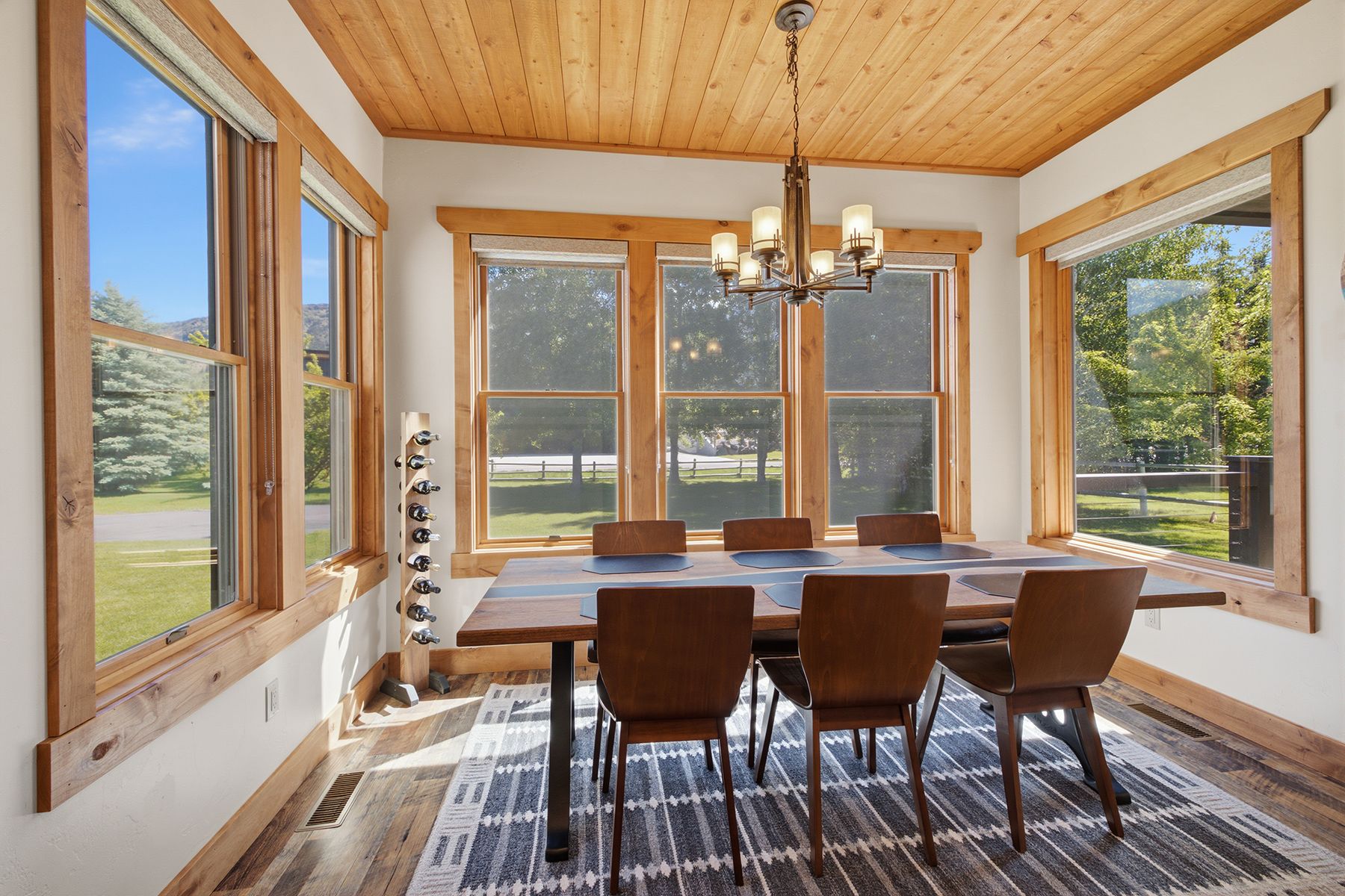  Elevated Living at Alpine Airpark - 物件實景