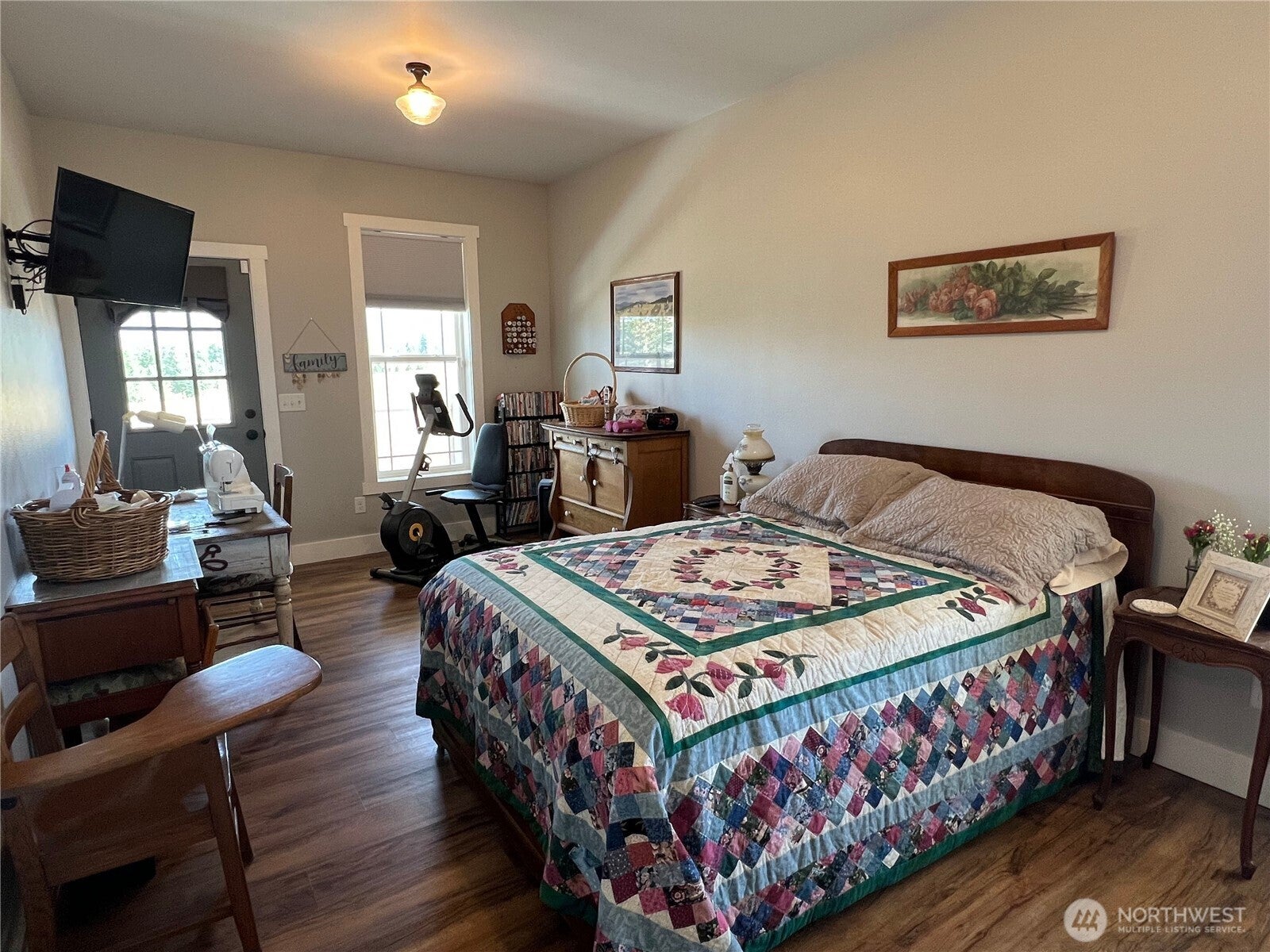 Tonasket, Washington, 98855, United States, 3 Bedrooms Bedrooms, ,2 BathroomsBathrooms,Residential,For Sale,2002069