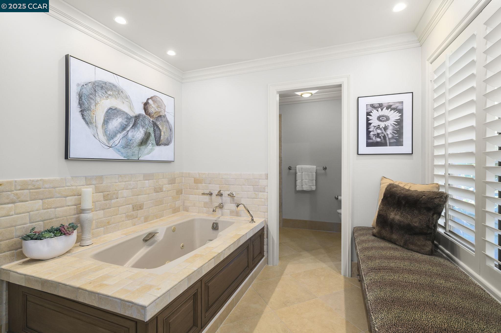 Walnut Creek, California, 94598, United States, 3 Bedrooms Bedrooms, ,3 BathroomsBathrooms,Residential,For Sale,1940979