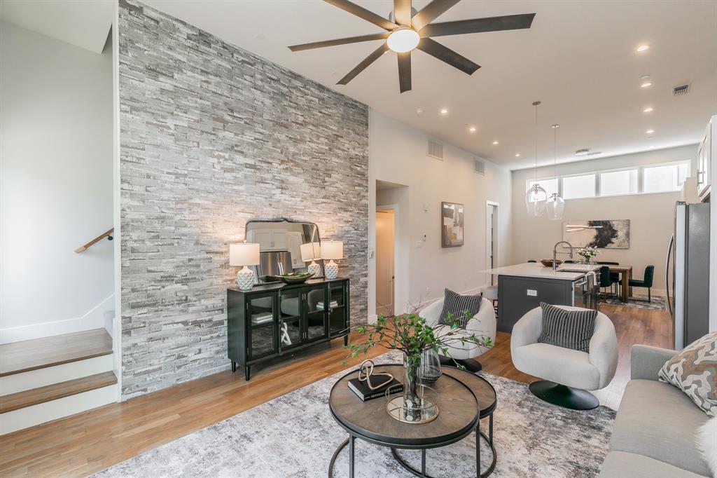 Dallas, Texas, 75204, United States, 3 Bedrooms Bedrooms, ,4 BathroomsBathrooms,Residential,For Sale,1848953