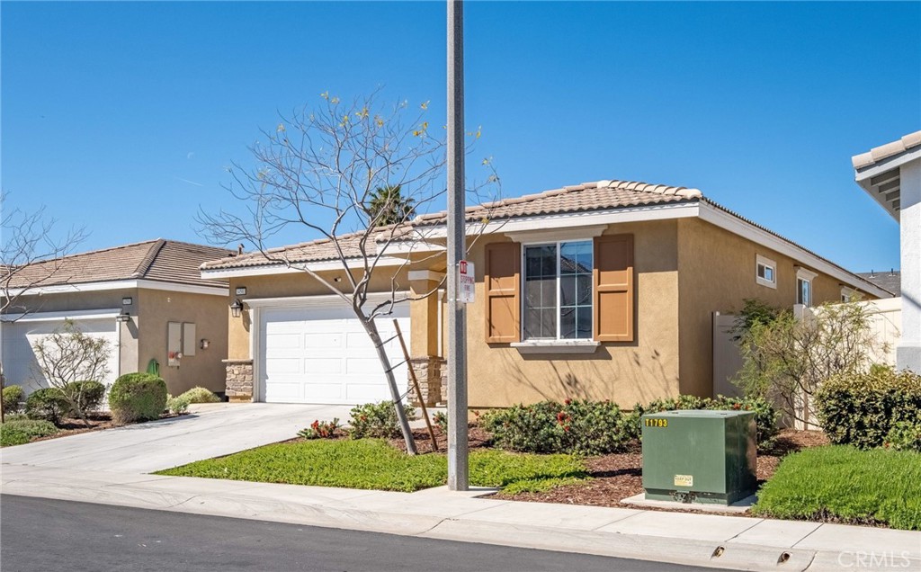 Moreno Valley, California, 92553, United States, 3 Bedrooms Bedrooms, ,2 BathroomsBathrooms,Residential,For Sale,2042349