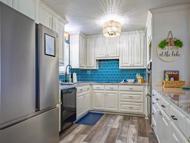 Possum Kingdom Lake, Texas, 76449, United States, 3 Bedrooms Bedrooms, ,2 BathroomsBathrooms,Residential,For Sale,1976028