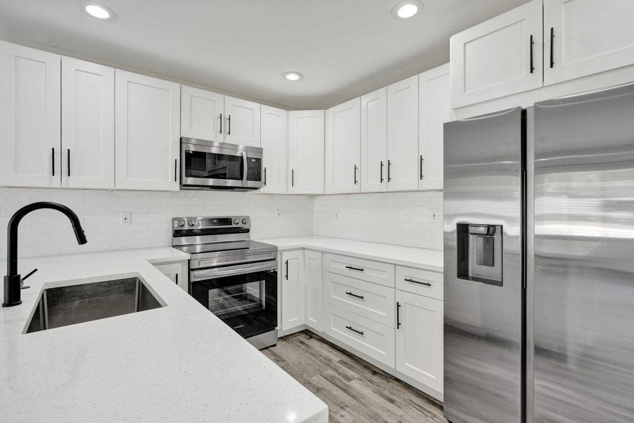 Lake Worth Beach, Florida, 33460, United States, 3 Bedrooms Bedrooms, ,2 BathroomsBathrooms,Residential,For Sale,1992911