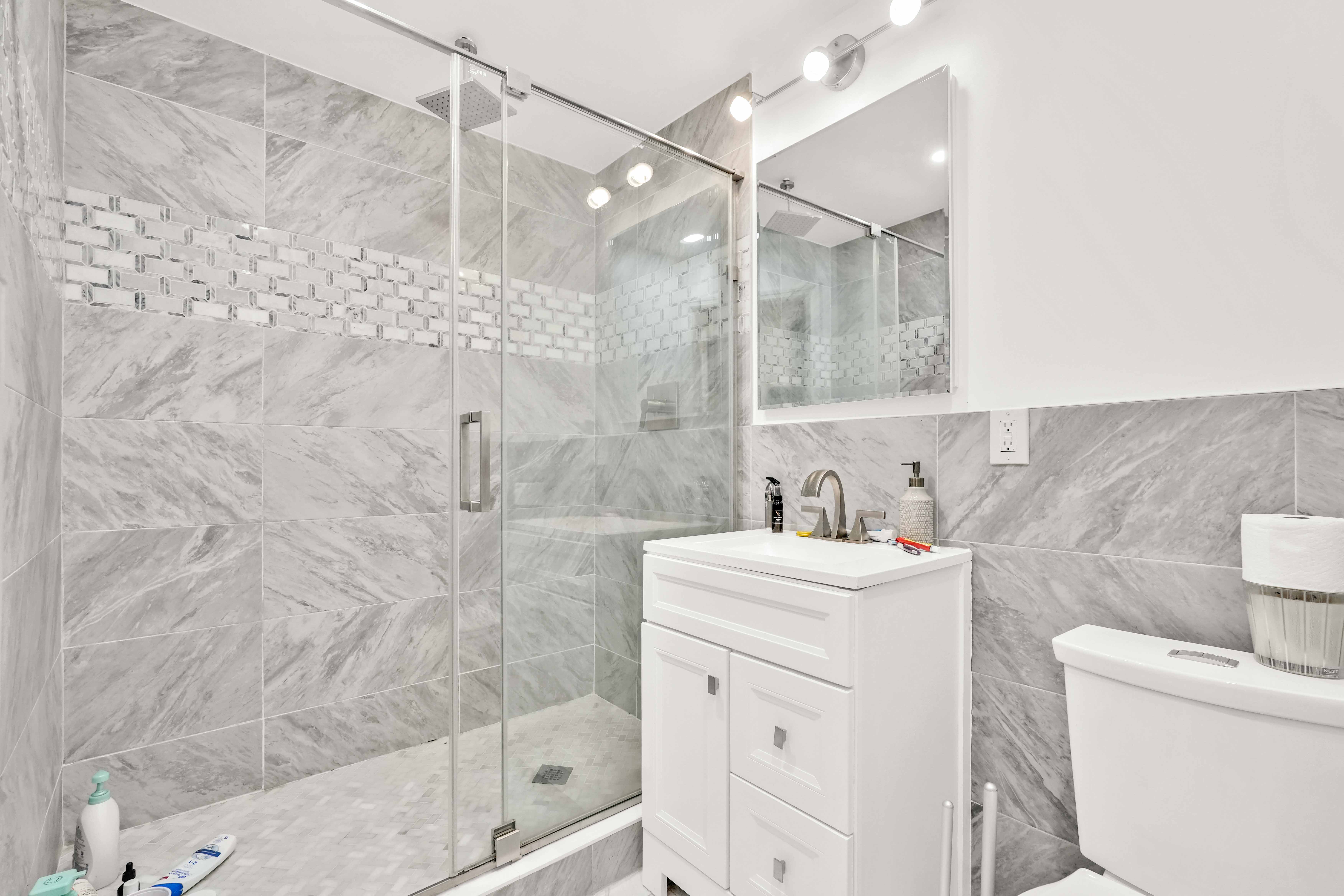 Laurelton, New York, 11413, United States, 3 Bedrooms Bedrooms, ,4 BathroomsBathrooms,Residential,For Sale,1944975
