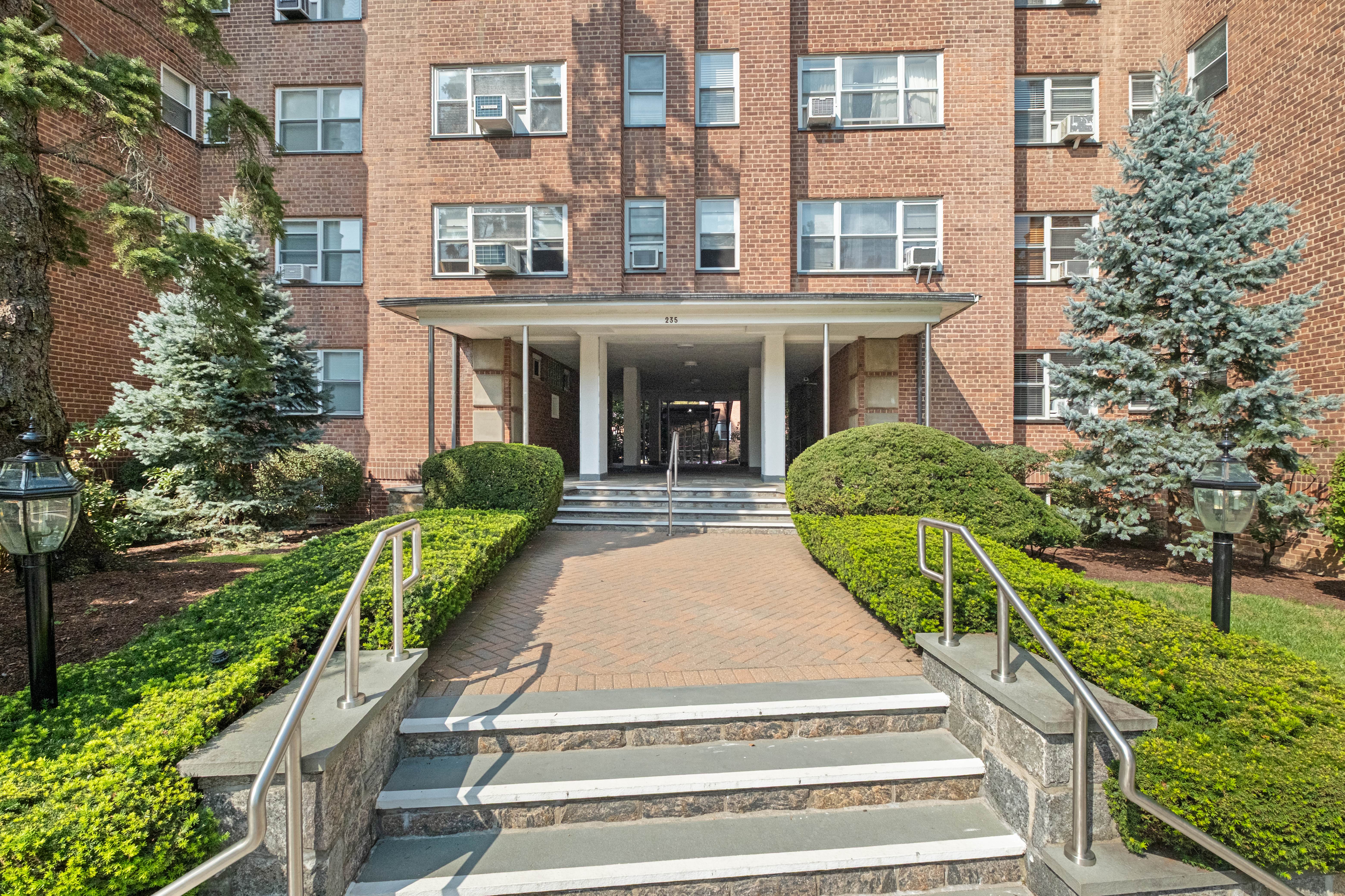  235 Garth Road - 物件實景