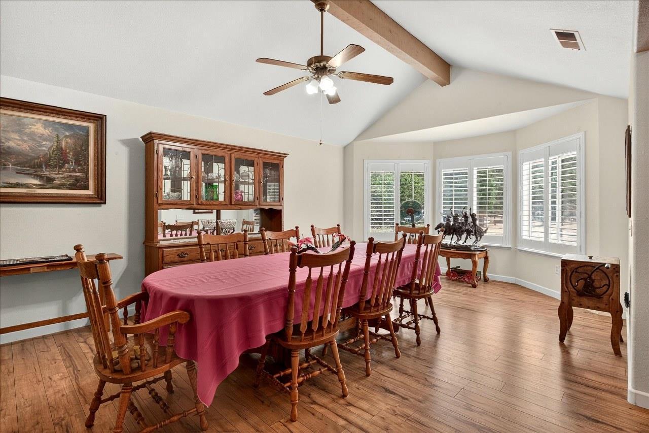 Oakhurst, California, 93644, United States, 4 Bedrooms Bedrooms, ,2 BathroomsBathrooms,Residential,For Sale,1922823