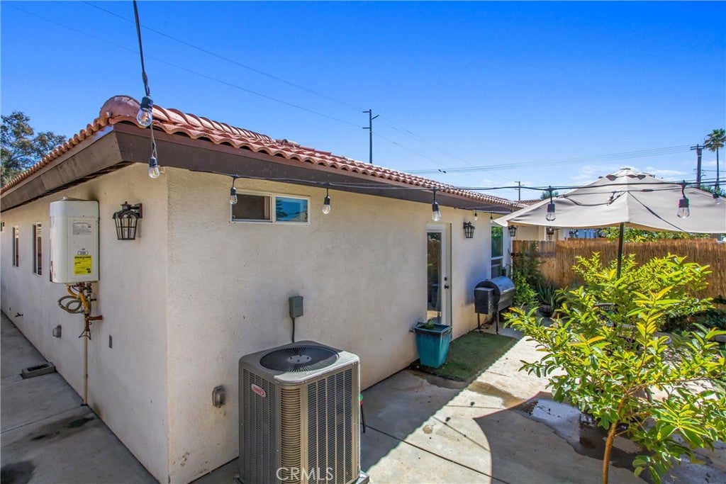 Yucaipa, California, 92399, United States, 7 Bedrooms Bedrooms, ,5 BathroomsBathrooms,Residential,For Sale,1975873