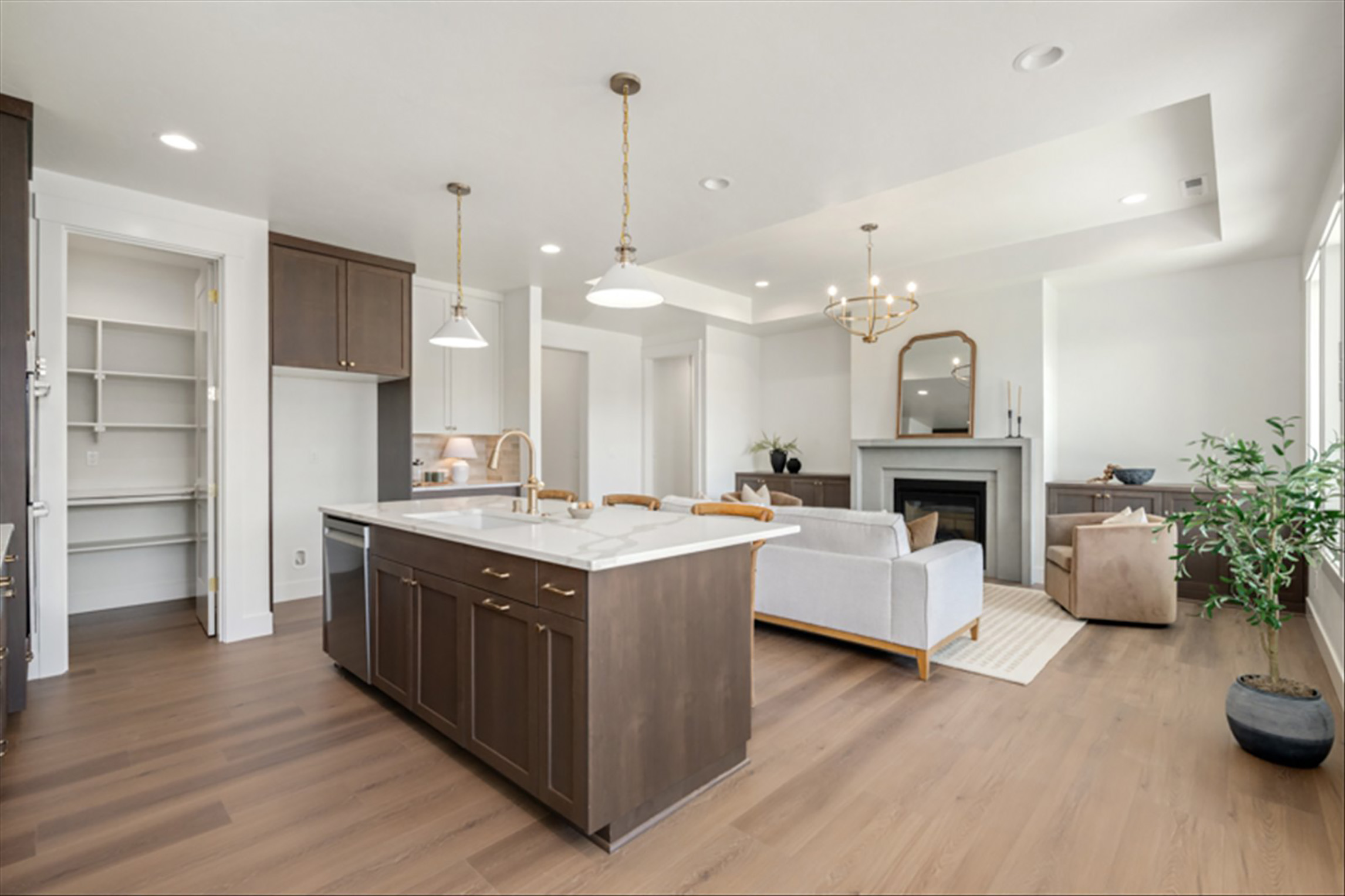  The Camas 3Bedroom plus Den - 物件實景