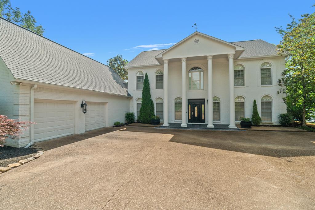 OXFORD, Mississippi, 38655, United States, 5 Bedrooms Bedrooms, ,6 BathroomsBathrooms,Residential,For Sale,1858310