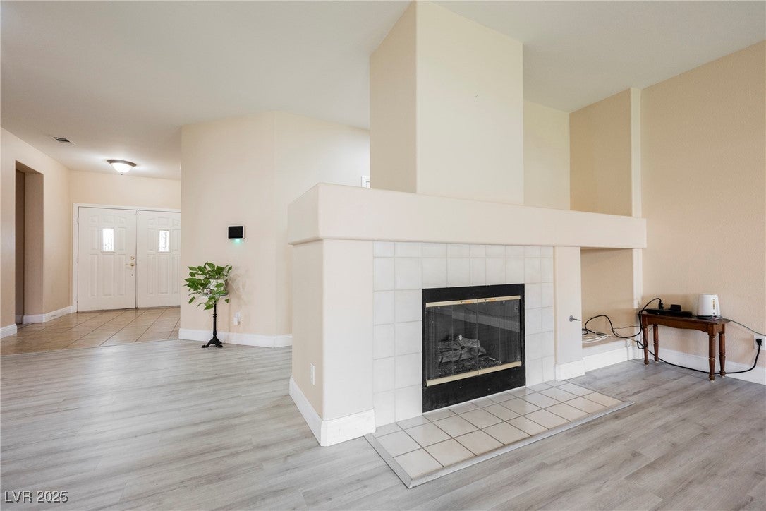 Henderson, Nevada, 89015, United States, 5 Bedrooms Bedrooms, ,2 BathroomsBathrooms,Residential,For Sale,1976773