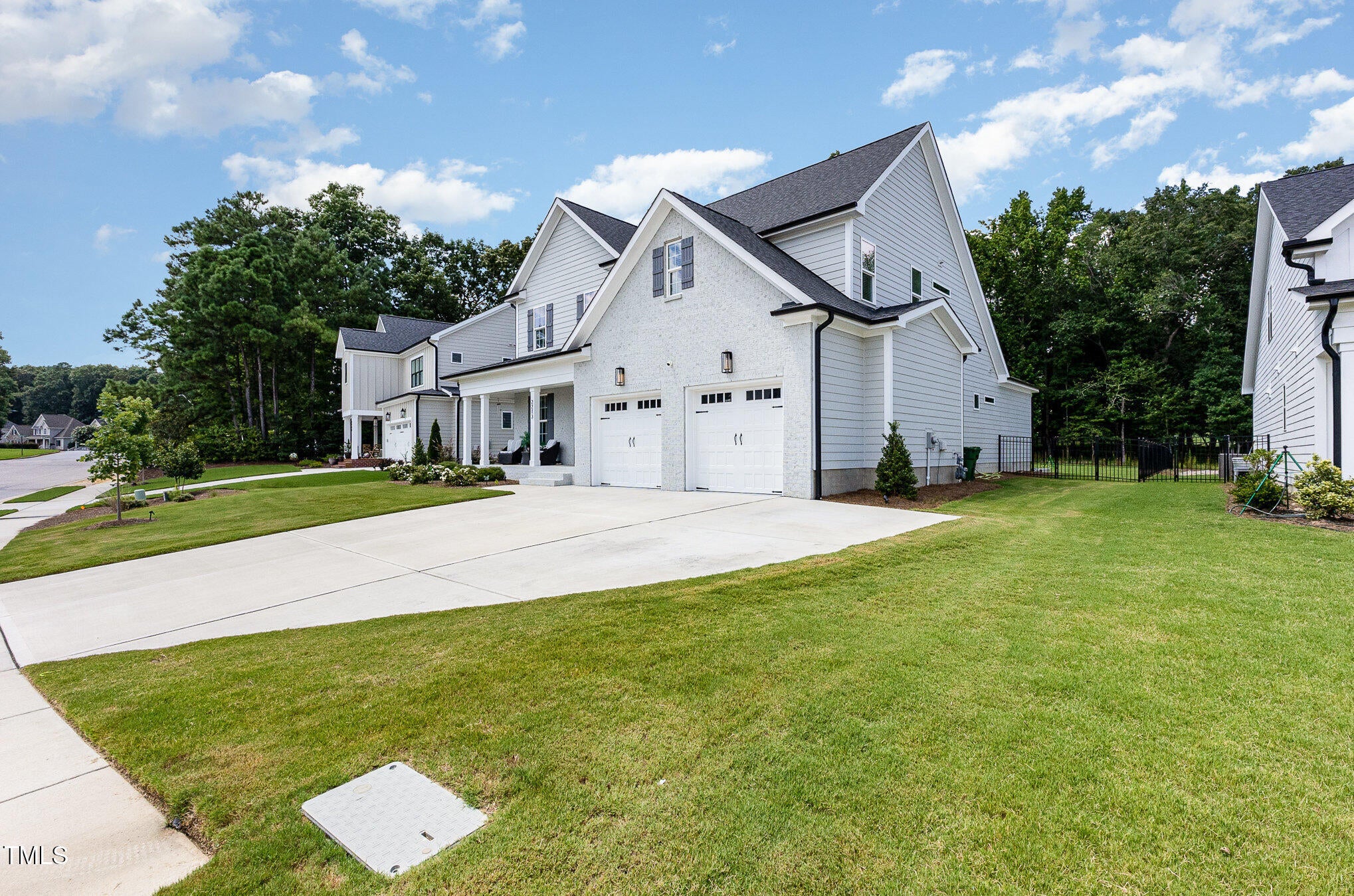 Fuquay Varina, North Carolina, 27526, United States, 5 Bedrooms Bedrooms, ,5 BathroomsBathrooms,Residential,For Sale,1906739