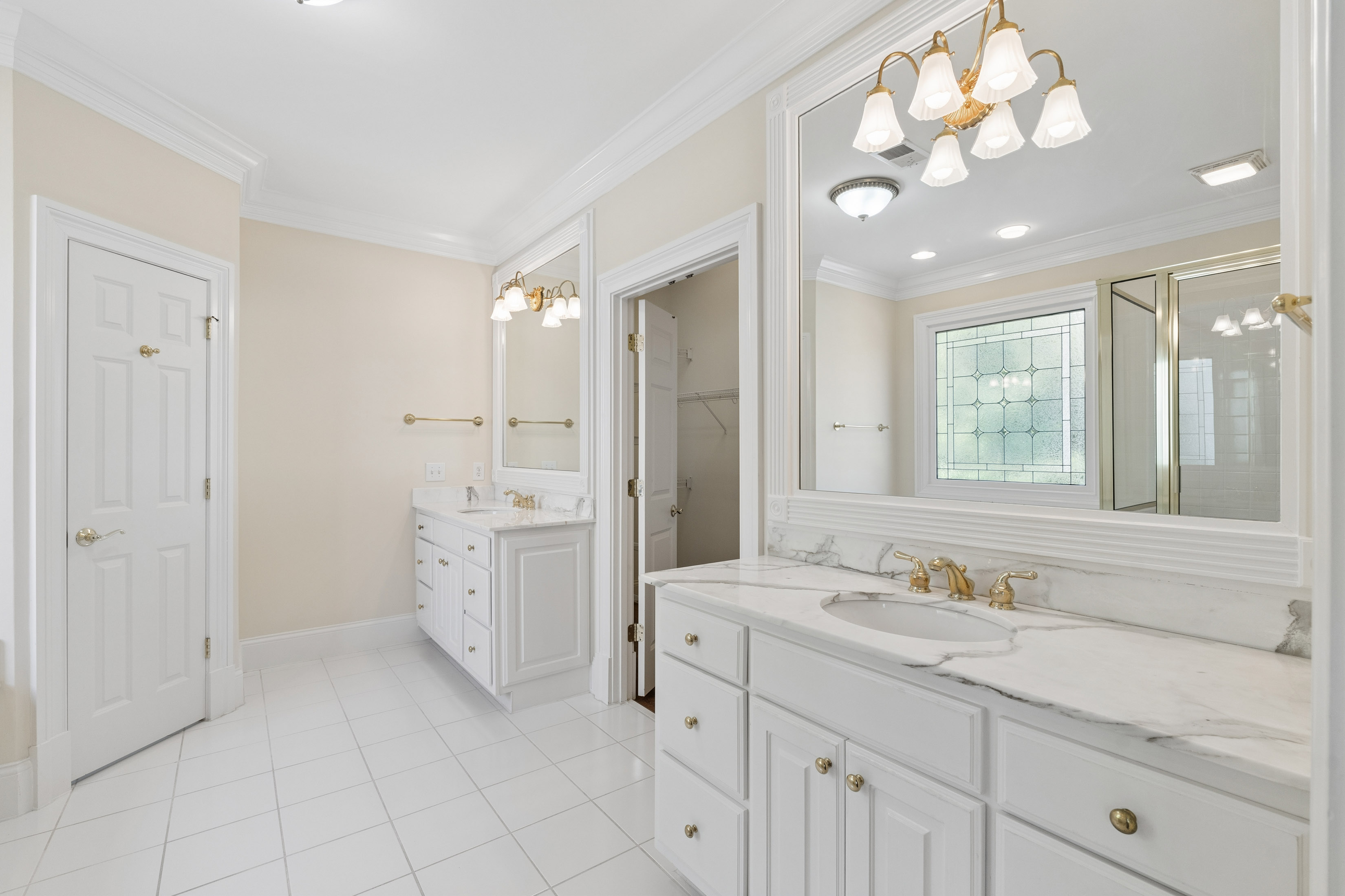  Traditional Cedar Shingle Beauty - 物件實景