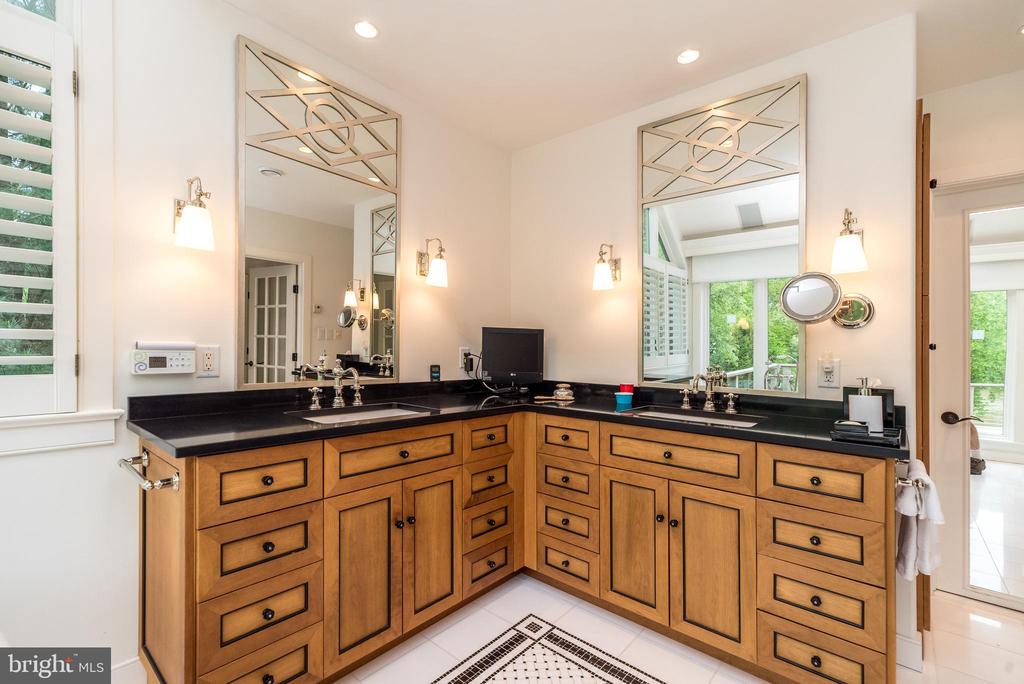 Point Pleasant, Pennsylvania, 18950, United States, 4 Bedrooms Bedrooms, ,6 BathroomsBathrooms,Residential,For Sale,1794565