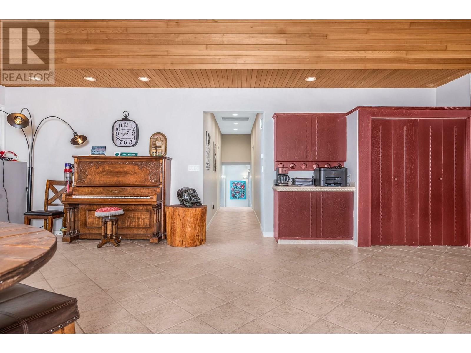 VERNON, British Columbia, V1H 1C8, CA, 5 Bedrooms Bedrooms, ,3 BathroomsBathrooms,Residential,For Sale,1838241