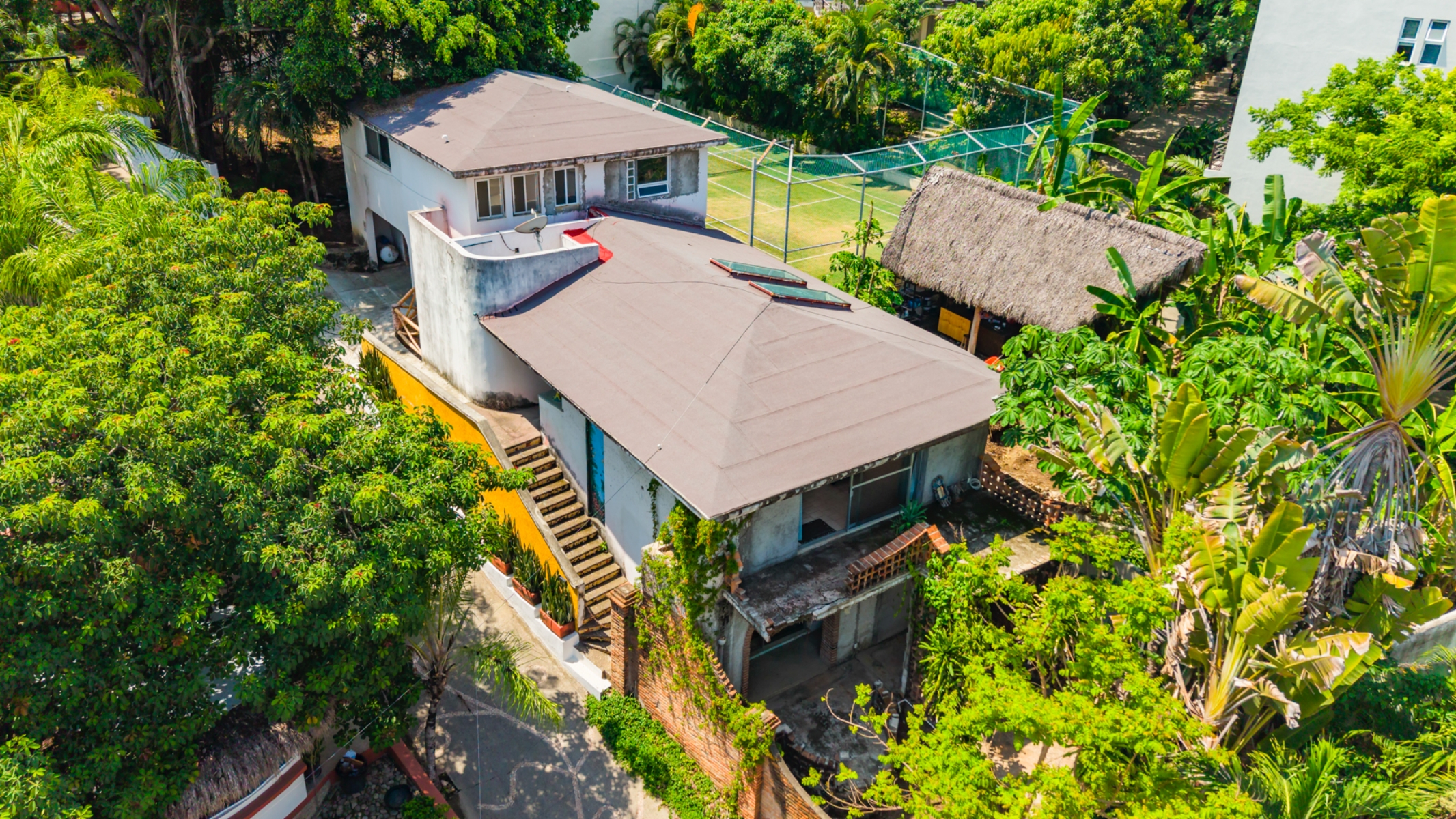  Casa Arena y Sol  Home for renovation one block from Sayulita Beach - 物件實景