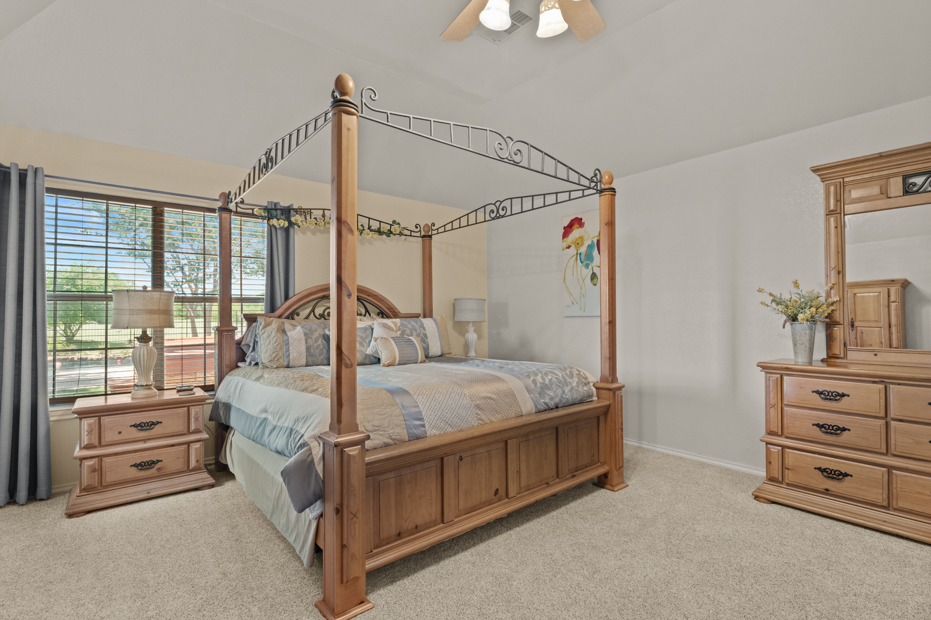 Caddo Mills, Texas, 75135, United States, 4 Bedrooms Bedrooms, ,3 BathroomsBathrooms,Residential,For Sale,2006415