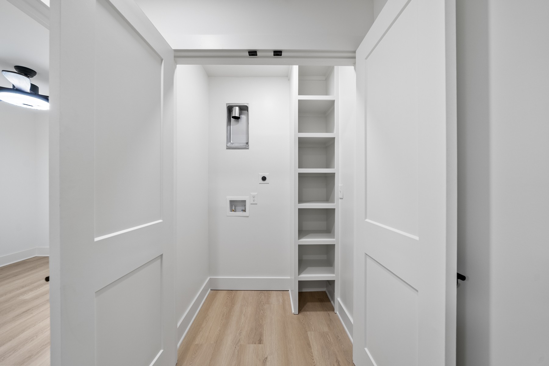 Nashville, Tennessee, 37209, United States, 4 Bedrooms Bedrooms, ,3 BathroomsBathrooms,Residential,For Sale,1999048