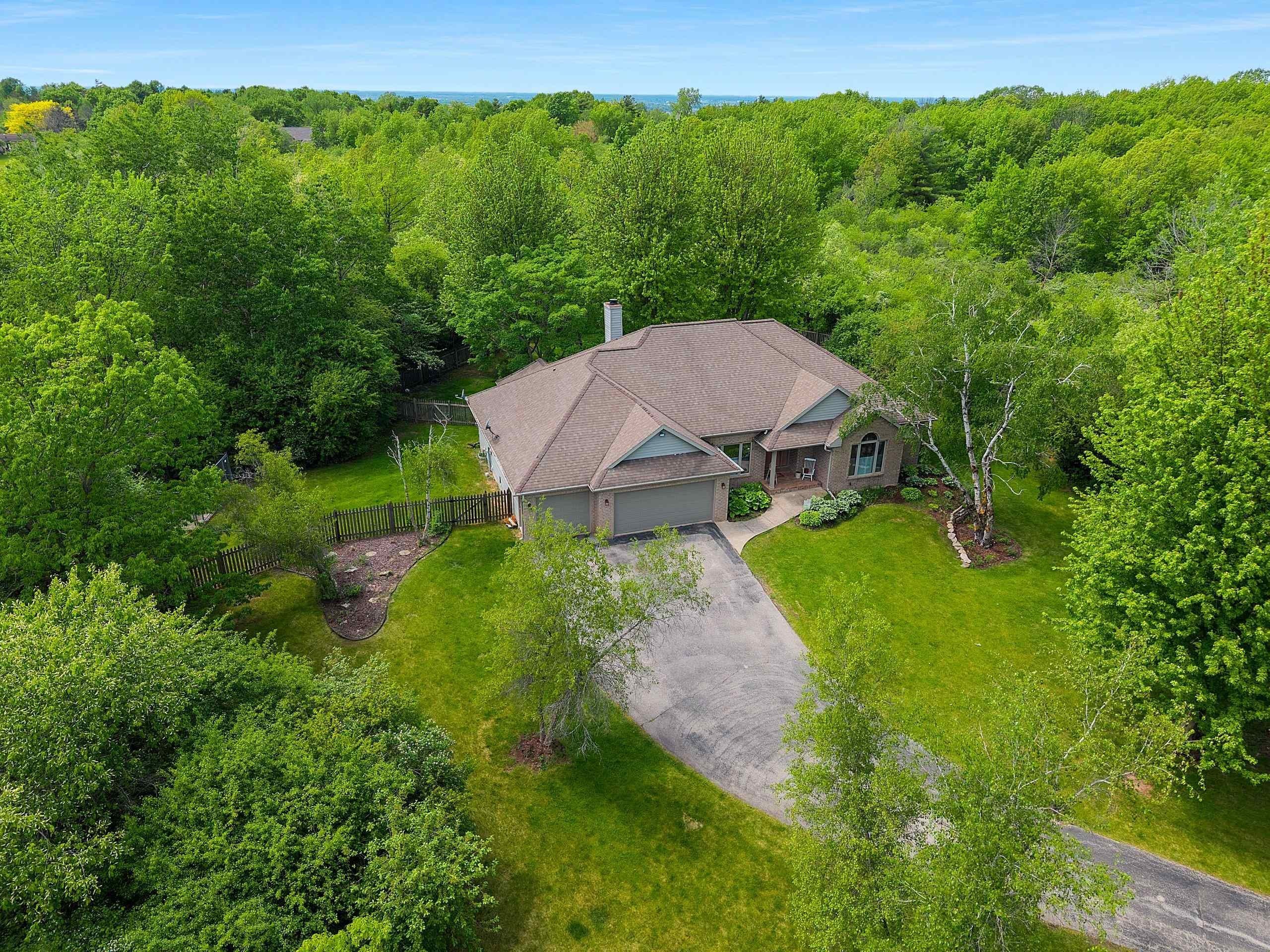 DE PERE, Wisconsin, 54115-9240, United States, 4 Bedrooms Bedrooms, ,4 BathroomsBathrooms,Residential,For Sale,2048017