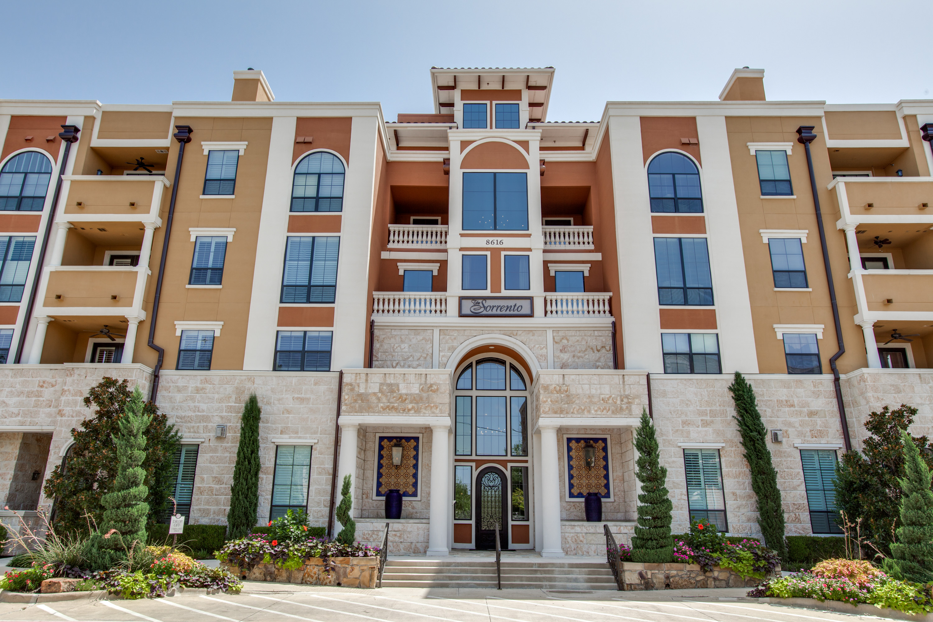  Charming Sorrento Condominium Overlooking the Resort-Style Pool - 物件實景