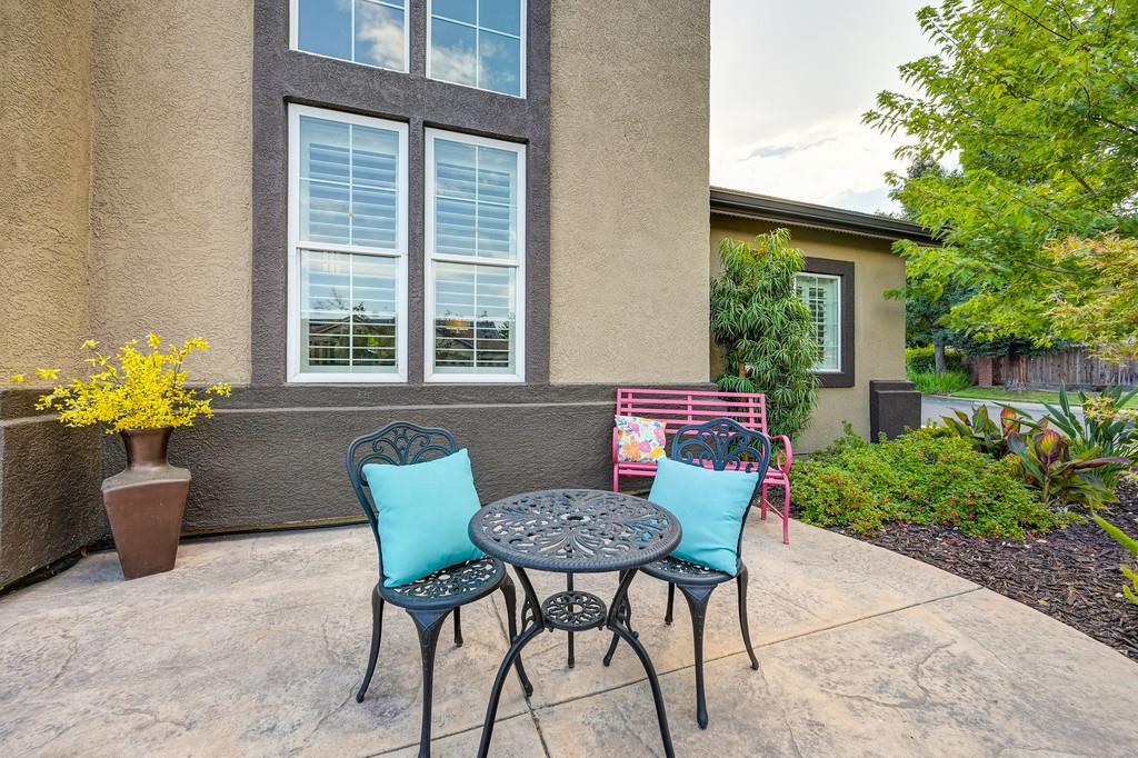 Roseville, California, 95747, United States, 6 Bedrooms Bedrooms, ,4 BathroomsBathrooms,Residential,For Sale,1940337