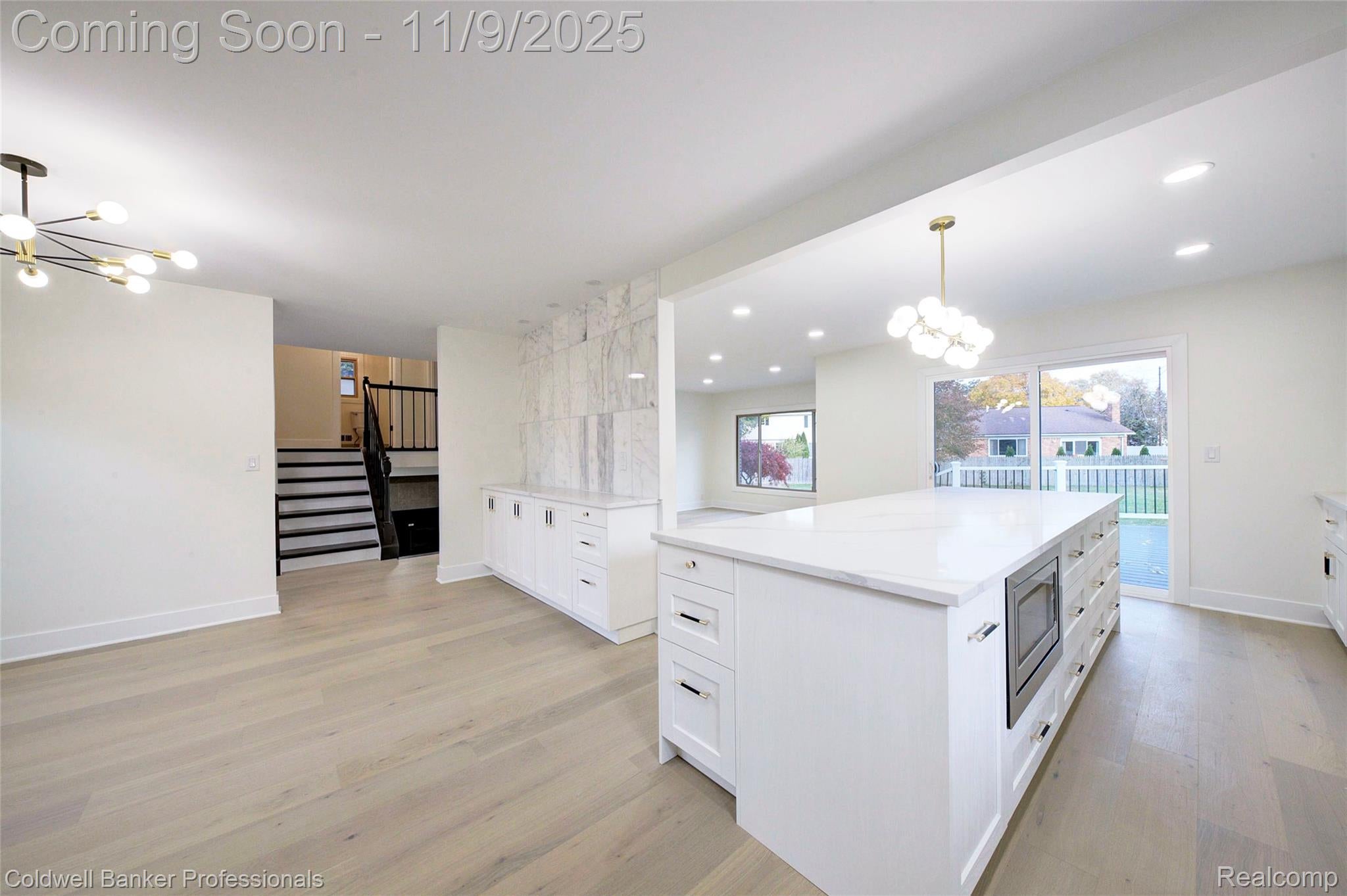 Troy, Michigan, 48085, United States, 4 Bedrooms Bedrooms, ,2 BathroomsBathrooms,Residential,For Sale,1989080