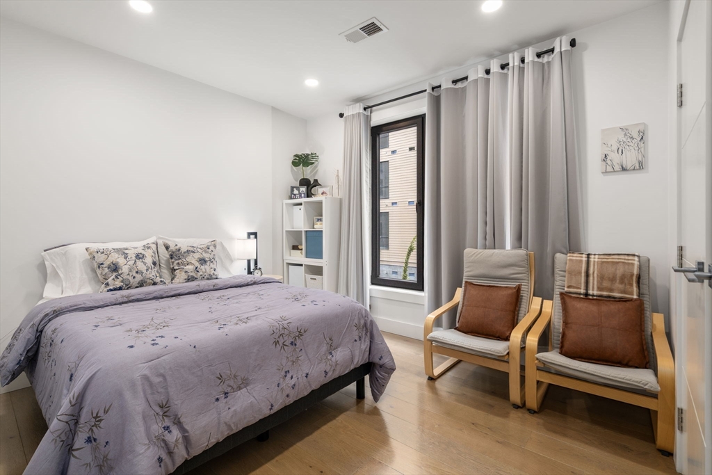 Boston, Massachusetts, 02134, United States, 2 Bedrooms Bedrooms, ,2 BathroomsBathrooms,Residential,For Sale,1941762