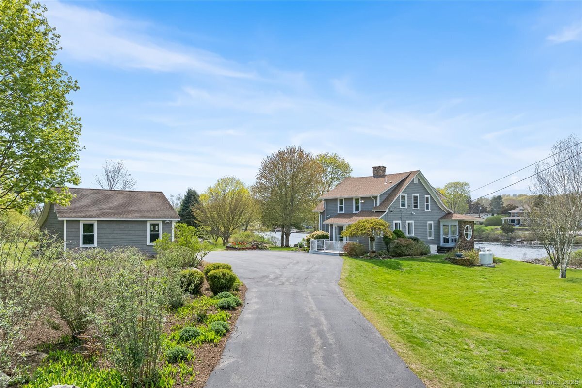 Stonington, Connecticut, 06379, United States, 3 Bedrooms Bedrooms, ,3 BathroomsBathrooms,Residential,For Sale,1830506