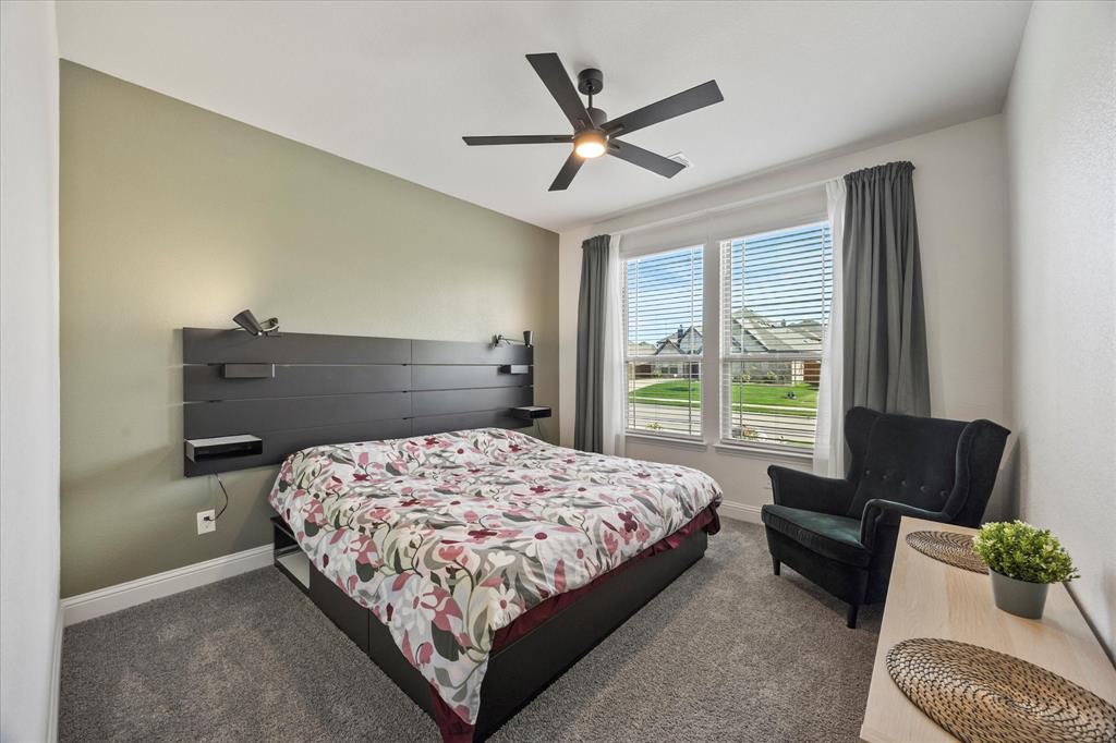 Waxahachie, Texas, 75165, United States, 5 Bedrooms Bedrooms, ,5 BathroomsBathrooms,Residential,For Sale,1828545