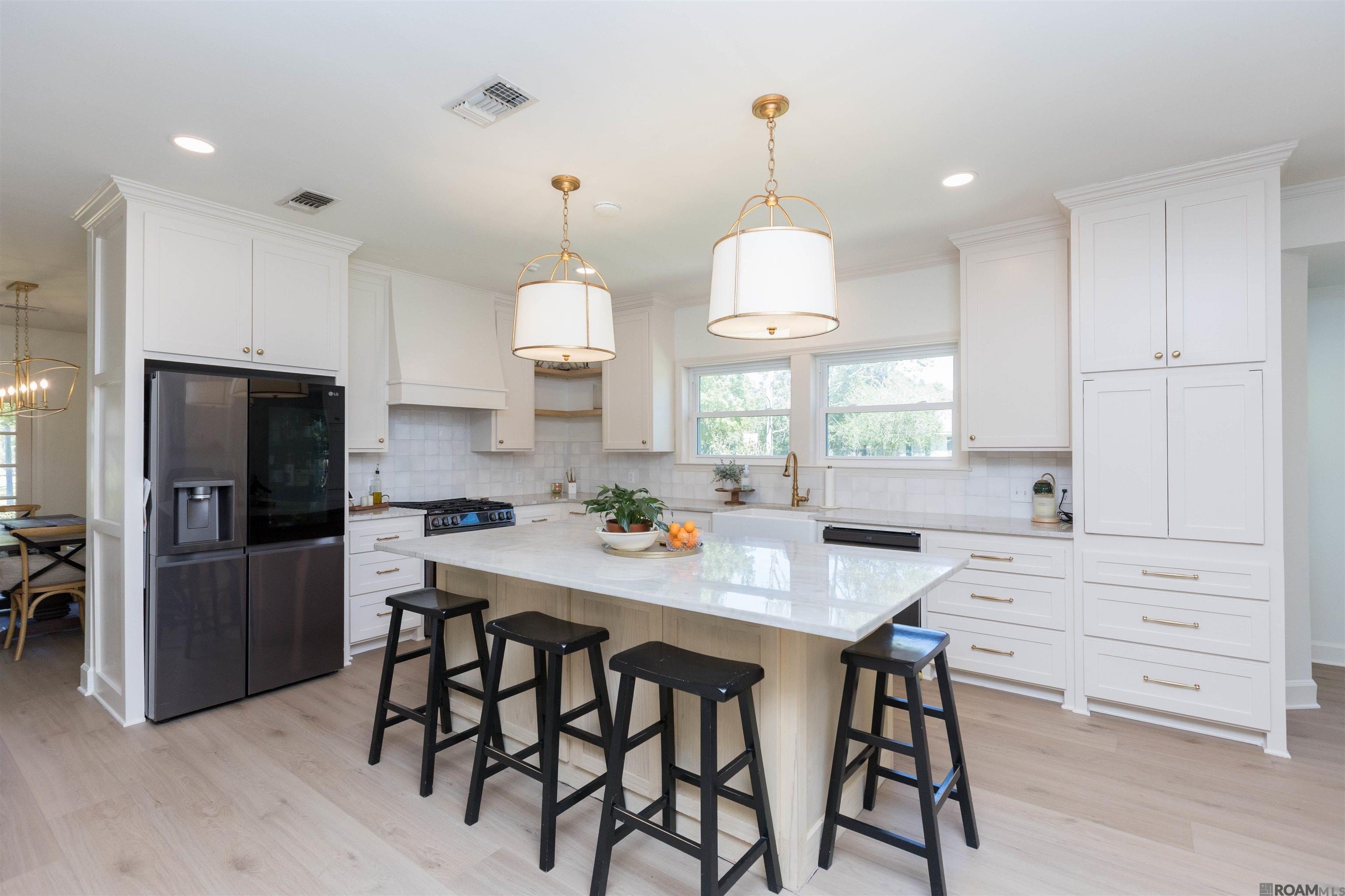 Baton Rouge, Louisiana, 70820, United States, 4 Bedrooms Bedrooms, ,3 BathroomsBathrooms,Residential,For Sale,1980276