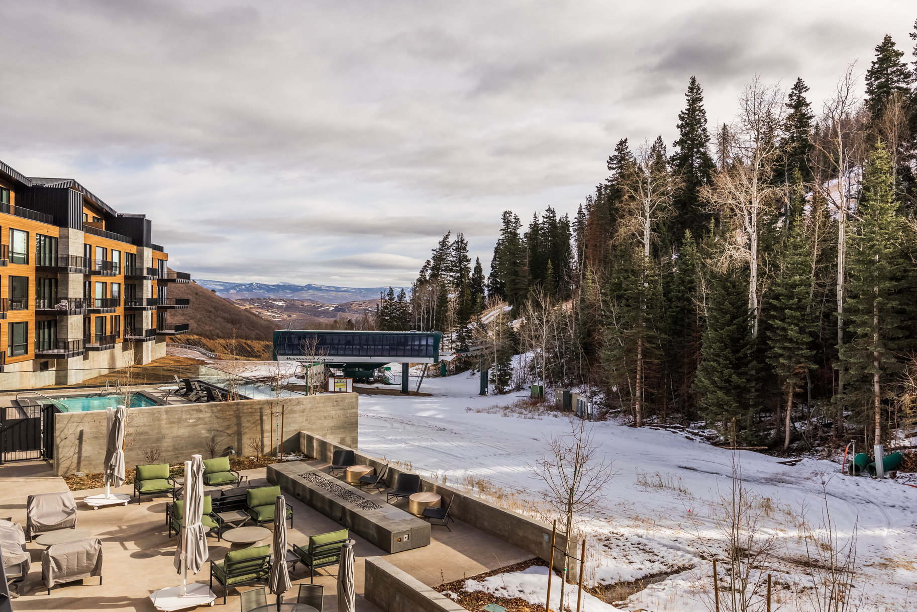  Furnished 5-bedroom Penthouse at Founder
