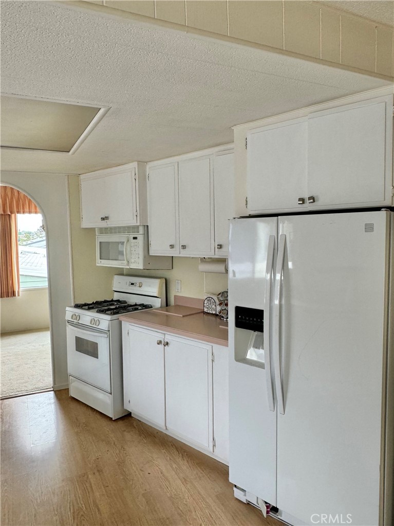 San Clemente, California, 92673, United States, 2 Bedrooms Bedrooms, ,2 BathroomsBathrooms,Residential,For Sale,1827516