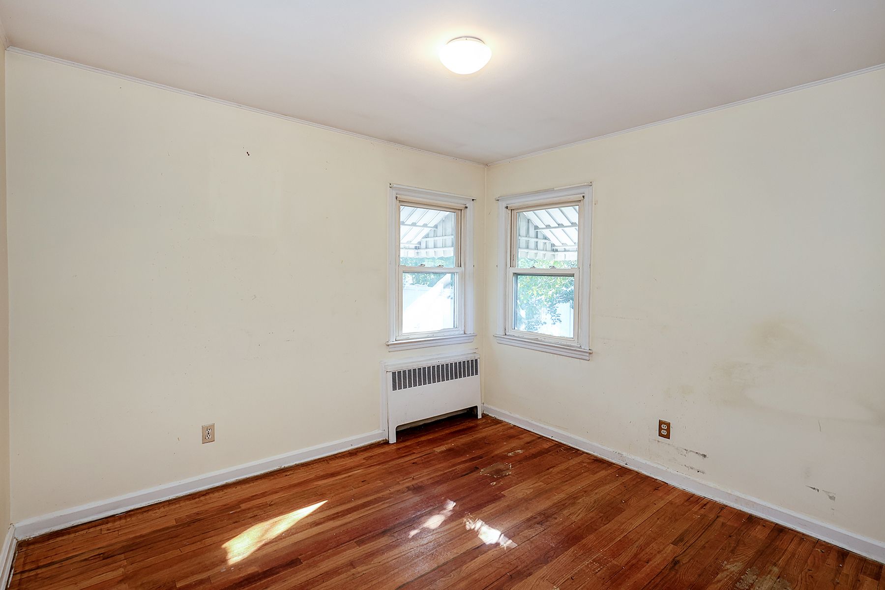  62 9th Avenue, Mineola, NY, 11501 - 物件實景