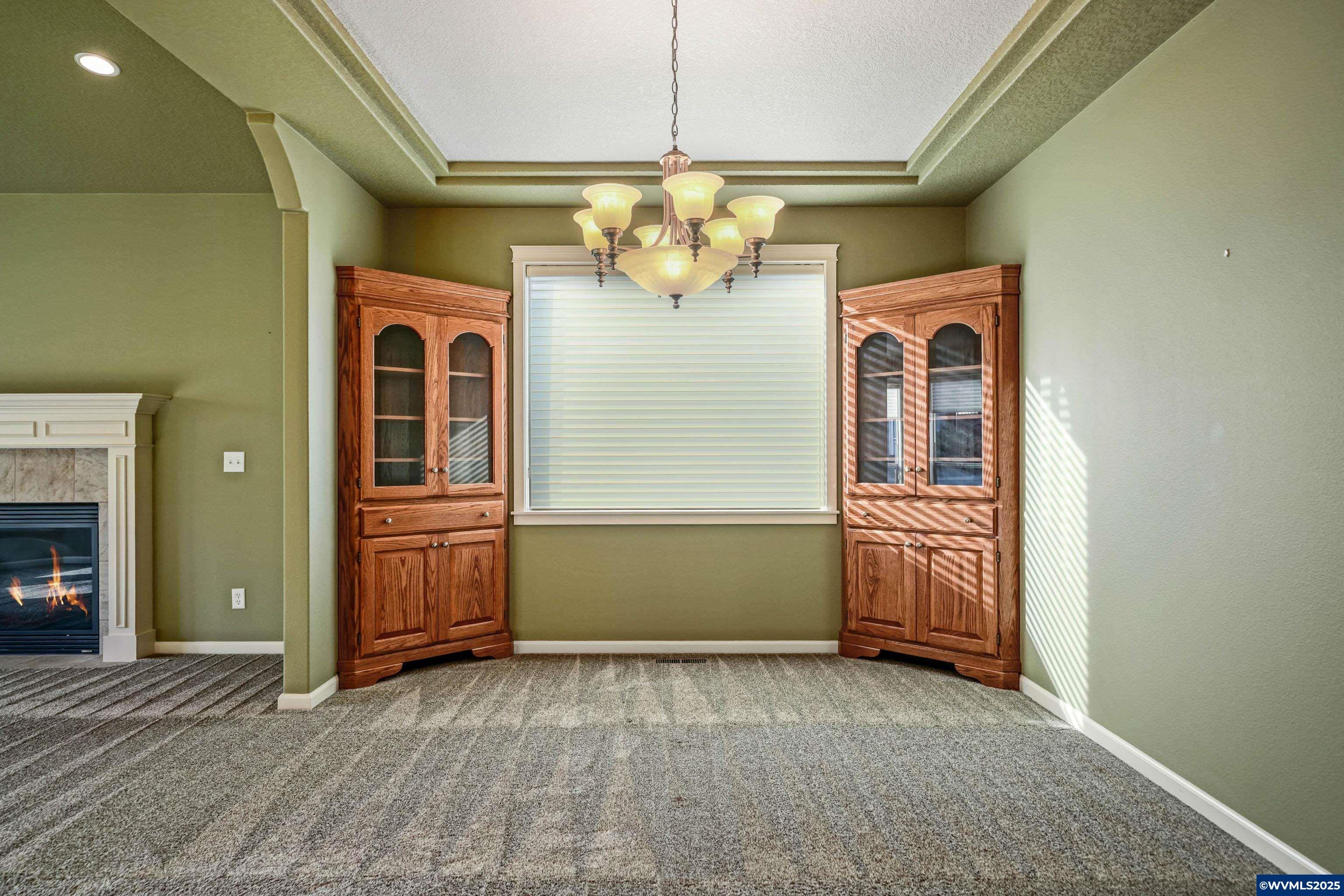 Salem, Oregon, 97306, United States, 3 Bedrooms Bedrooms, ,3 BathroomsBathrooms,Residential,For Sale,1989226