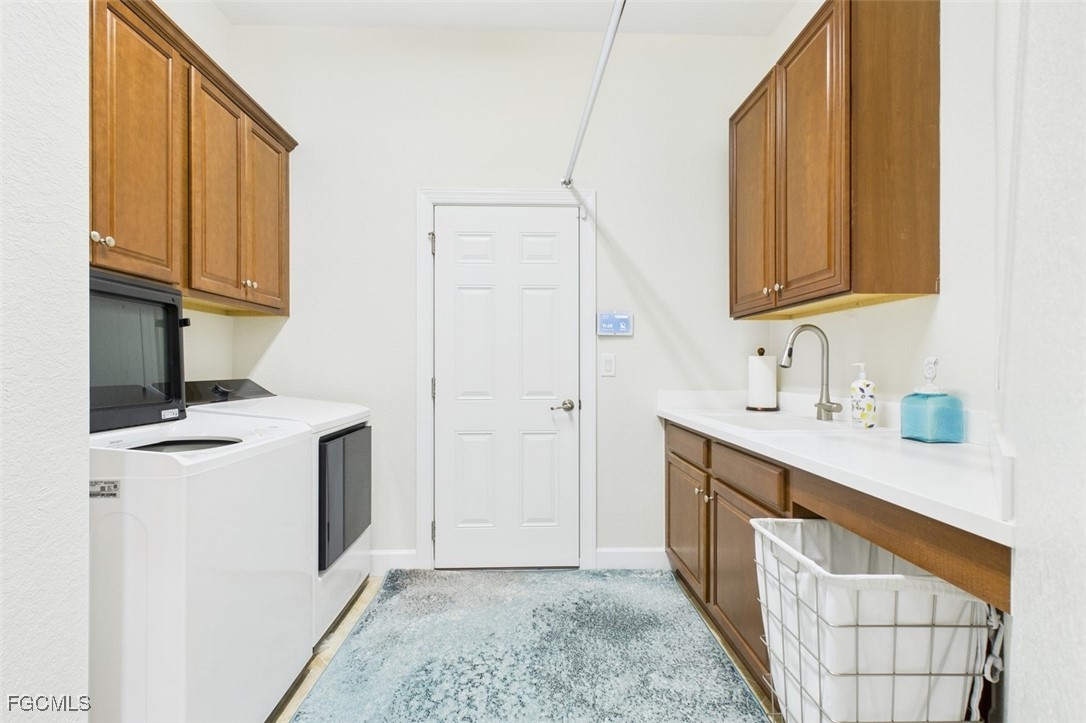 Fort Myers, Florida, 33913, United States, 4 Bedrooms Bedrooms, ,3 BathroomsBathrooms,Residential,For Sale,2005294