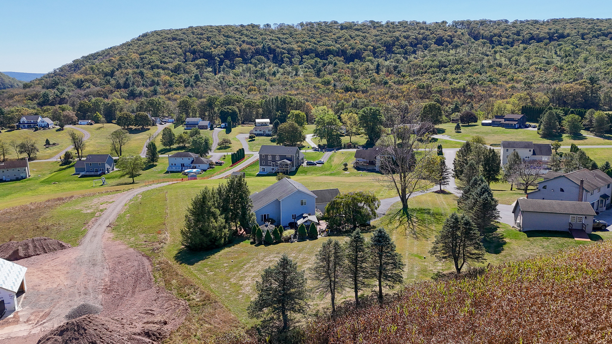 Tamaqua, Pennsylvania, 18252, United States, 4 Bedrooms Bedrooms, ,3 BathroomsBathrooms,Residential,For Sale,1980068